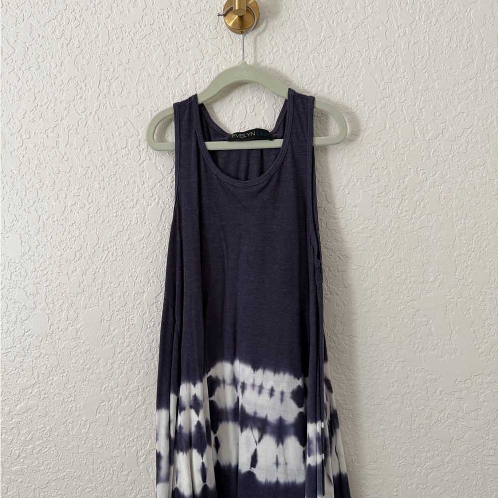 Purple and White Sleeveless Tie-Dye tank